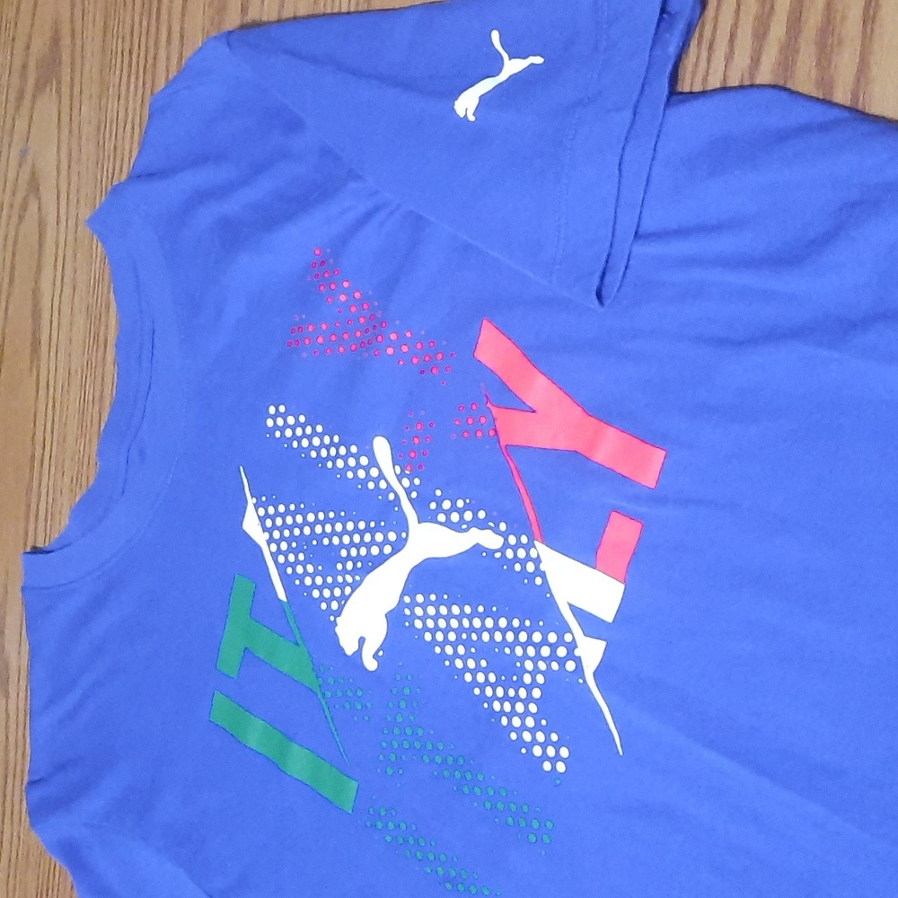 Puma Italy t-shirt size medium